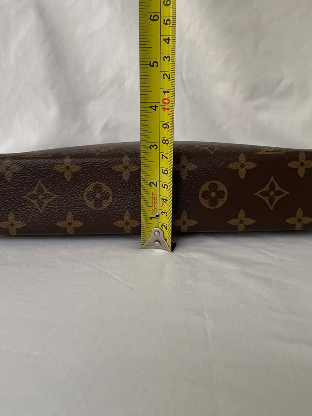 ~Louis Vuitton~ Toiletry Pouch Bag 10” - Picture 11 of 13